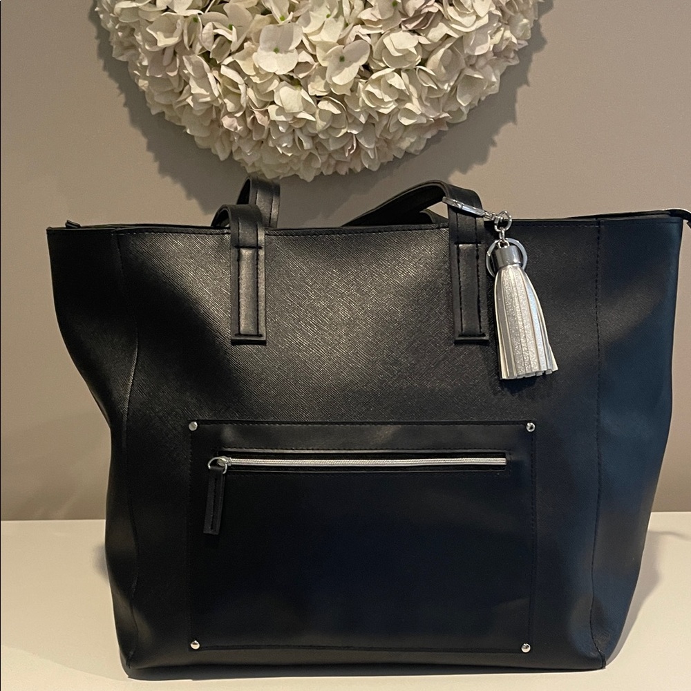 LAST CHANCE on this sleek Black Tote Bag